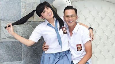 Kembali Pakai Seragam SMA di Ultah Ussy Sulistiawaty ke-41, Masih Terlihat Lucu-Lucu